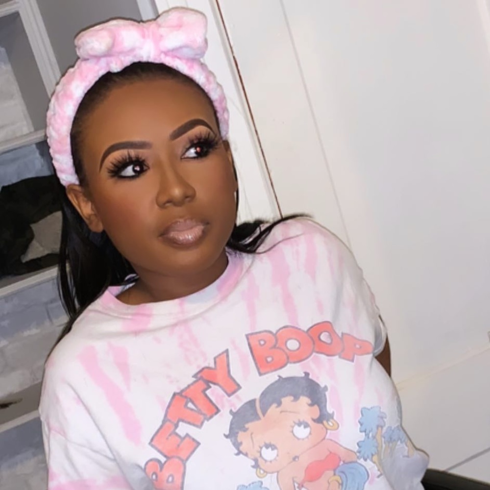 Meet your Posher, Nadelle